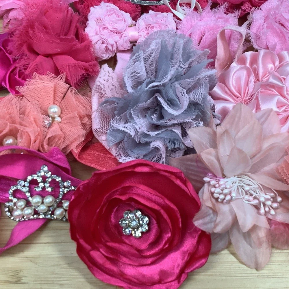 Lot Of 19 Assorted Girl Hair Bows Ribbon and Alligator Clip